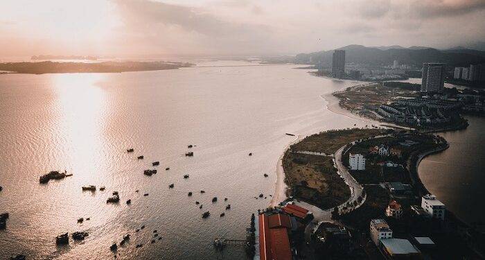 Relax your mind while exploring the Charismatic lands of Vietnam: through motorbike tours 