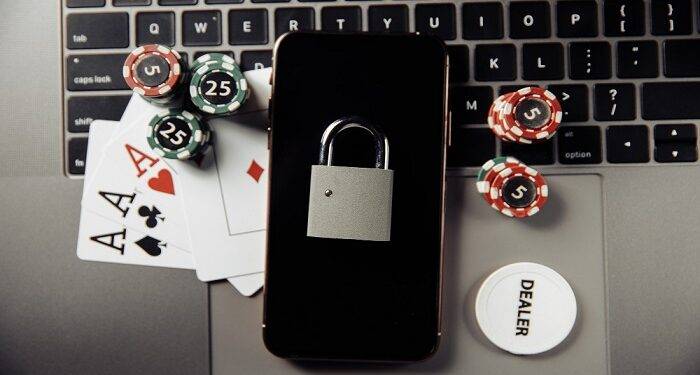 Are Casinos Online Safe?